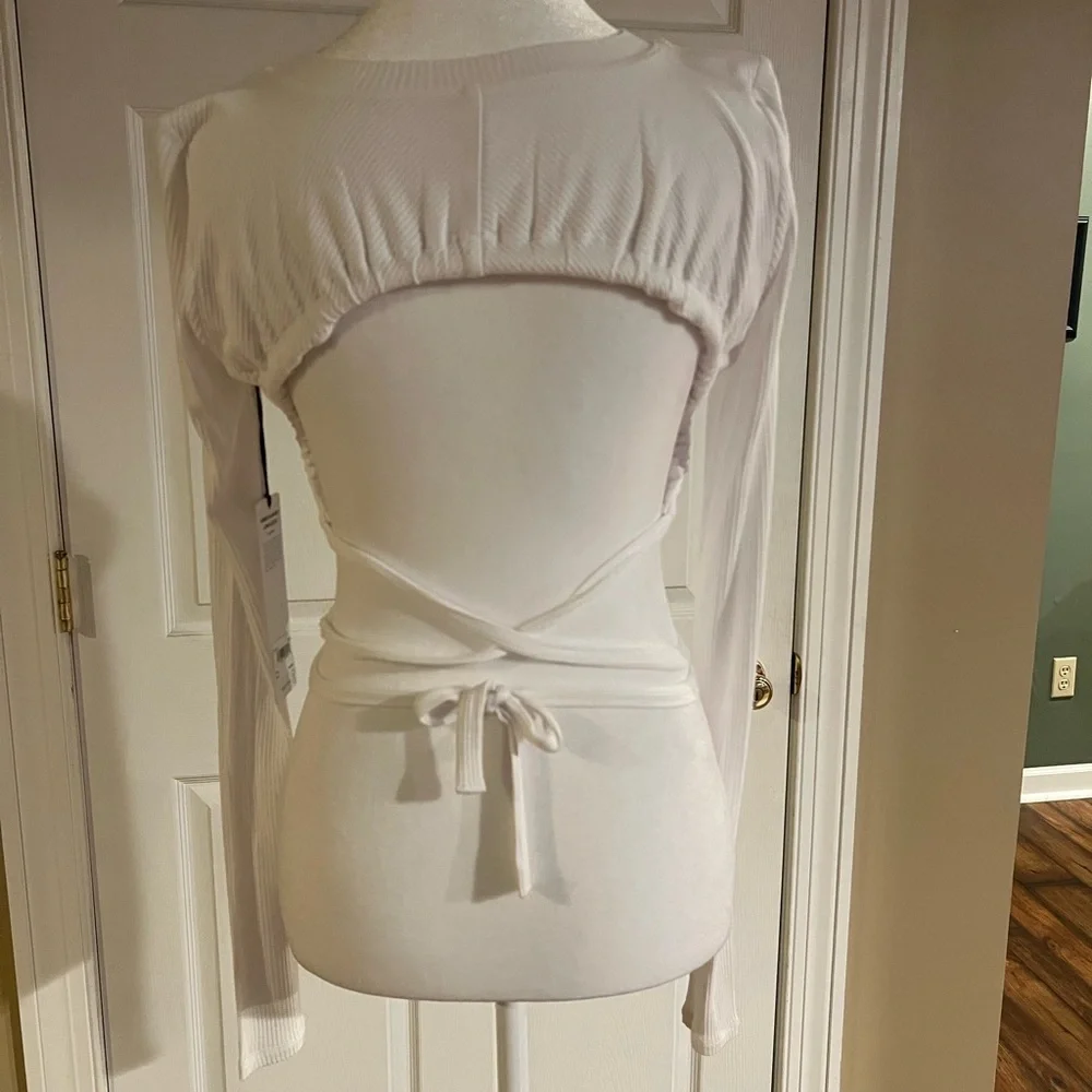 ALO Yoga Ribbed Manifest Long Sleeve Top,White Size M Athleisure Dance Gym
